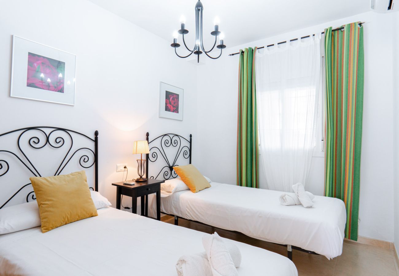 Ferienwohnung in Nerja - Chimenea Pinar 2 Apartment by Casasol 