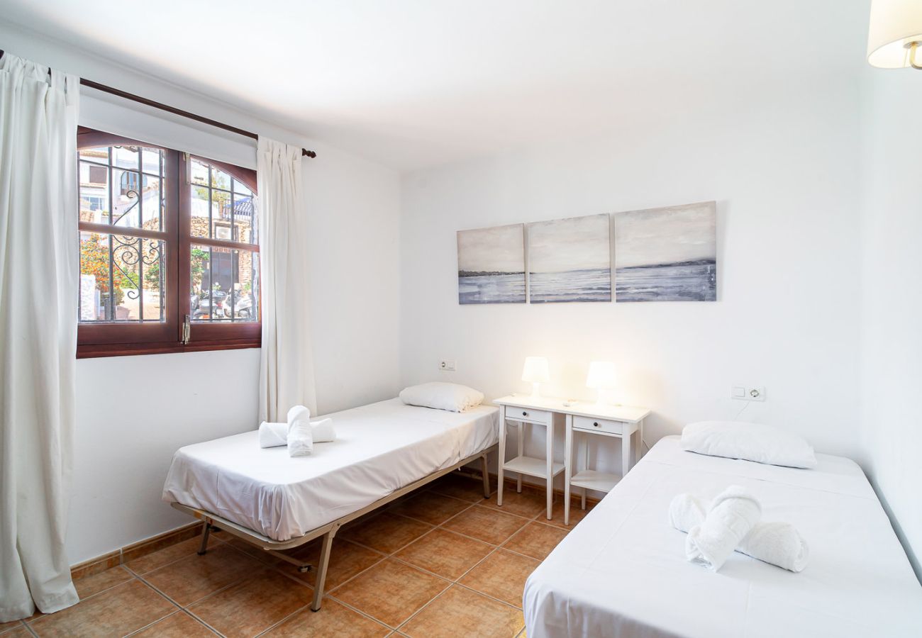 Doppelhaushälfte in Nerja - Capistrano Village Pueblo 15 by Casasol