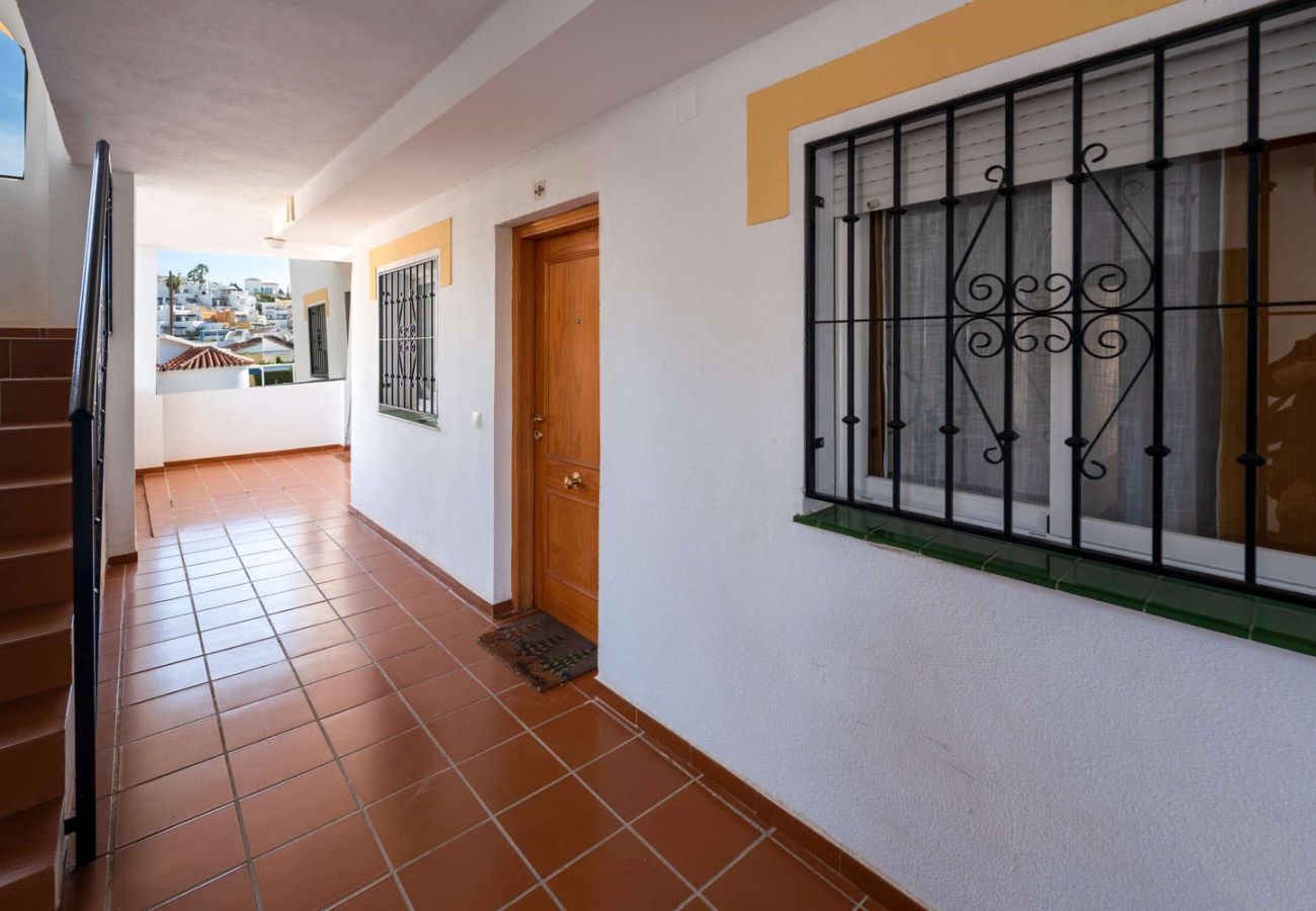 Ferienwohnung in Nerja - Ferienwohnung Valparaiso 1B am Burriana Strand mit Pool und 2 Badezimmern