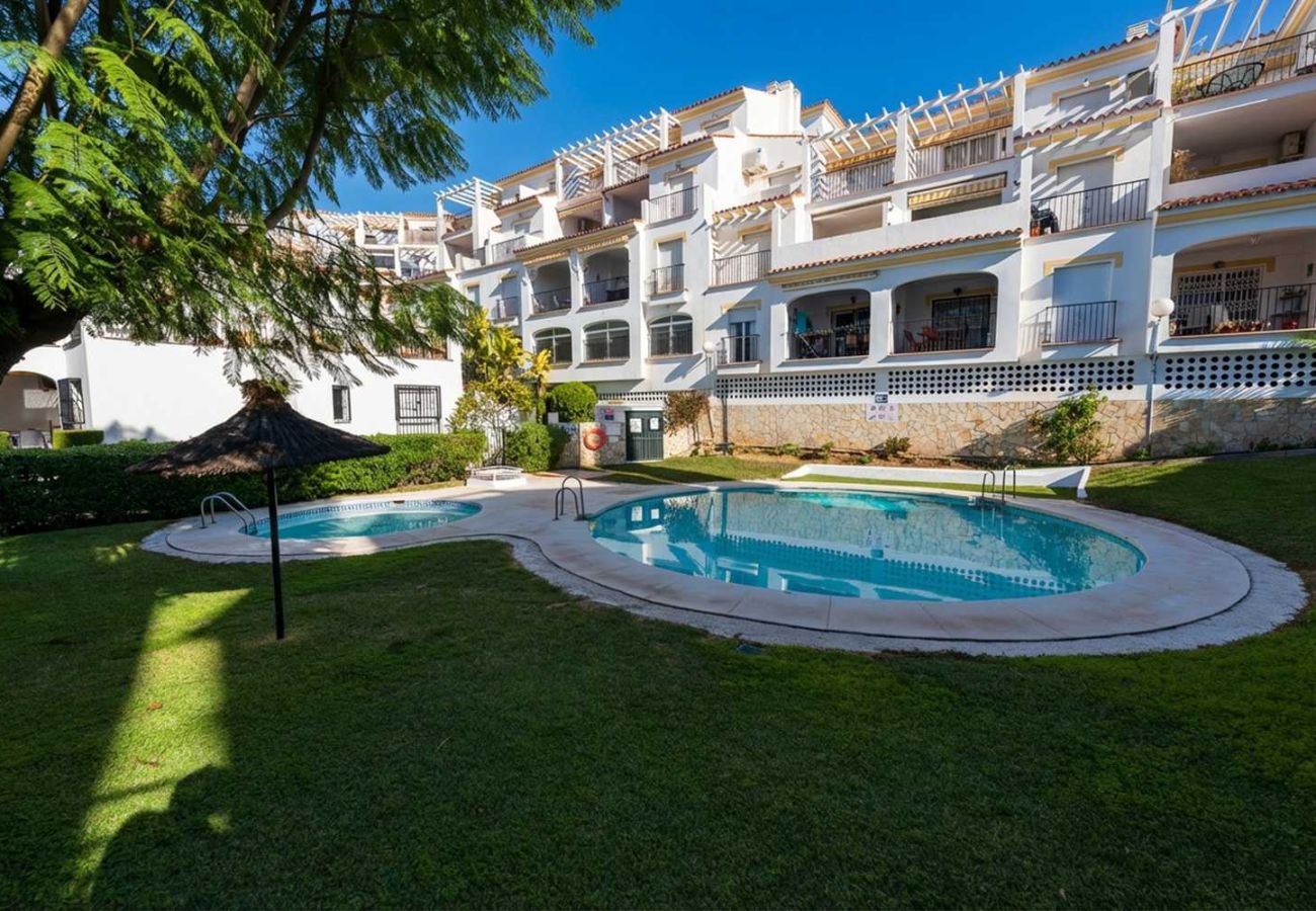 Ferienwohnung in Nerja - Ferienwohnung Valparaiso 1B am Burriana Strand mit Pool und 2 Badezimmern