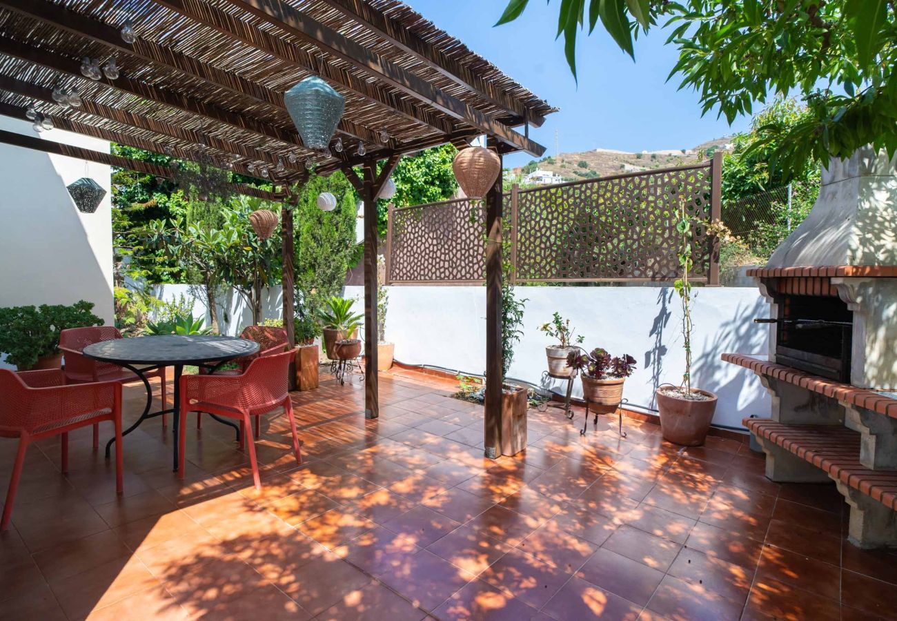 Villa in Torrox Costa - Villa Calidum: Villa mit privatem Pool in Nerja