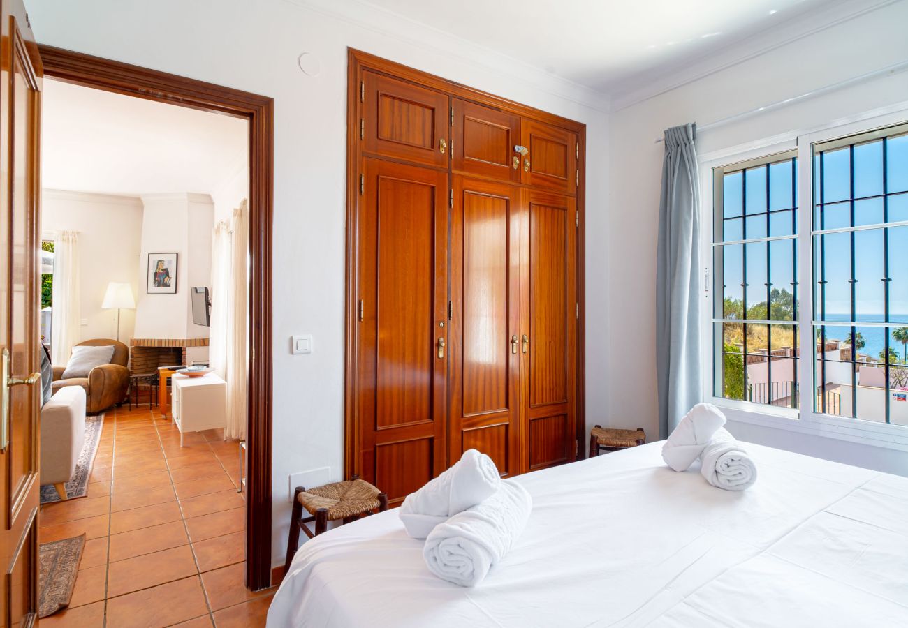 Villa in Torrox Costa - Villa Calidum: Villa mit privatem Pool in Nerja