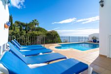 Villa in Nerja - Villa Ladera del Mar Private Pool by... Villa in Nerja - Villa Ladera del Mar Private Pool by...