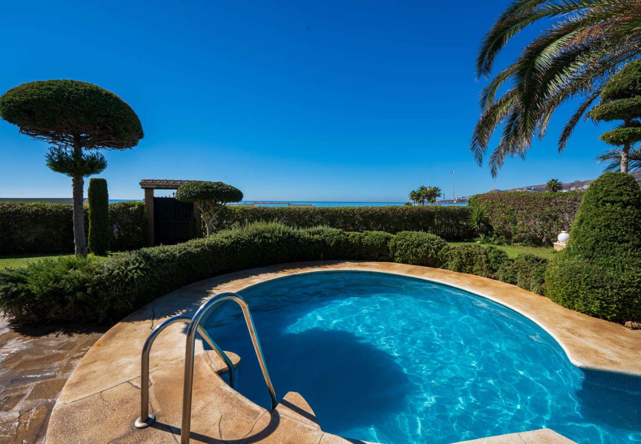 Ferienwohnung in Nerja - Stella Maris Nerja Beachfront Apartment, Sea View 