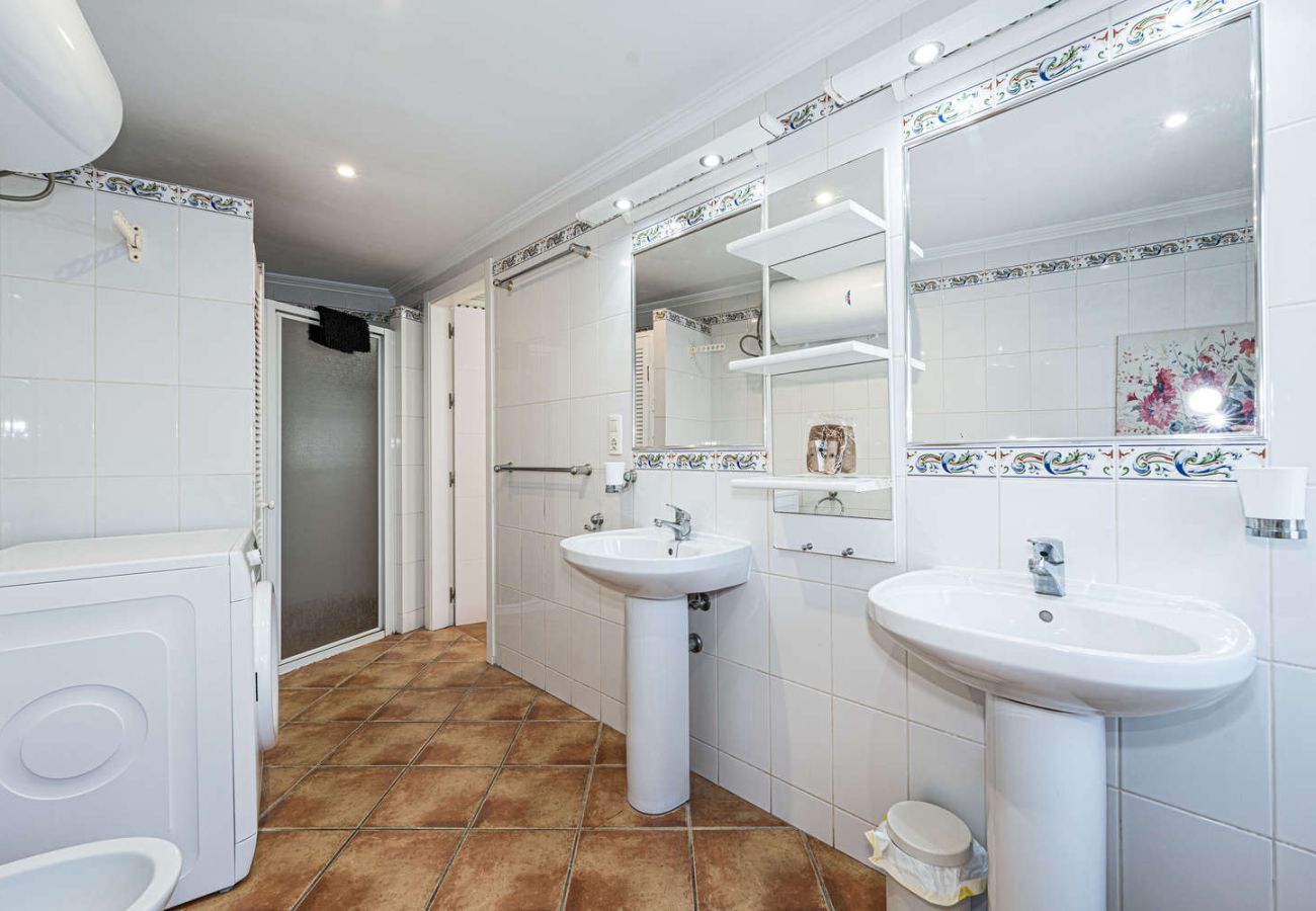 Ferienwohnung in Nerja - Stella Maris Nerja Beachfront Apartment, Sea View 