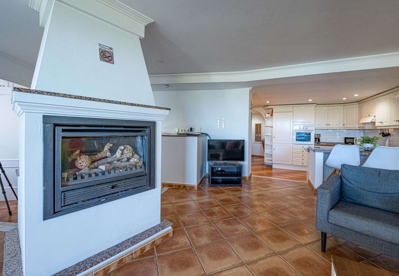 Ferienwohnung in Nerja - Stella Maris Nerja Beachfront Apartment, Sea View 