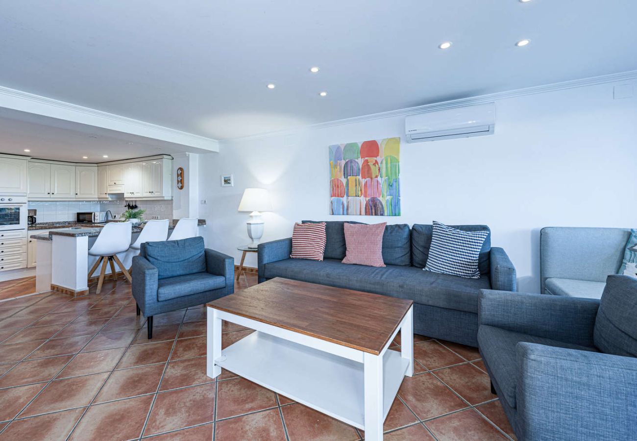 Ferienwohnung in Nerja - Stella Maris Nerja Beachfront Apartment, Sea View 