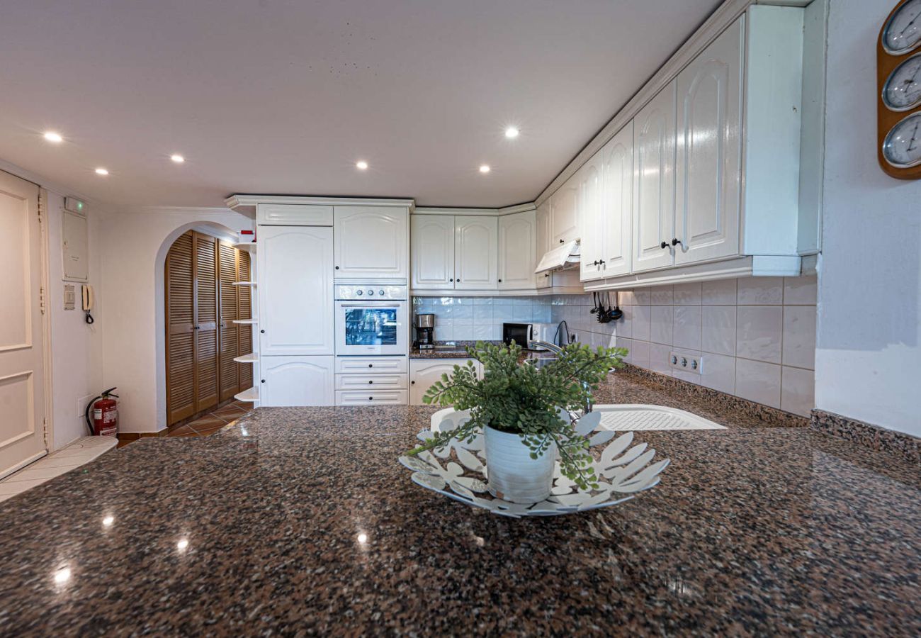 Ferienwohnung in Nerja - Stella Maris Nerja Beachfront Apartment, Sea View 