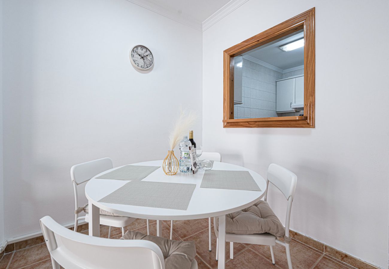 Ferienwohnung in Nerja - Torrecilla Urban Beach Nerja: Moderne Ferienwohnung mit Dachpool