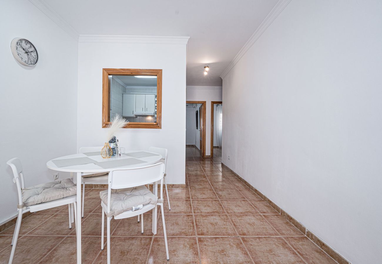 Ferienwohnung in Nerja - Torrecilla Urban Beach Nerja: Moderne Ferienwohnung mit Dachpool