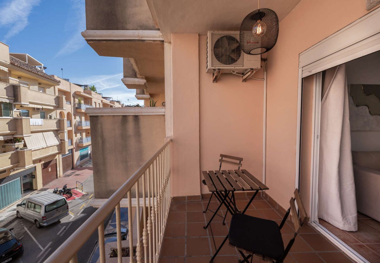 Ferienwohnung in Nerja - Torrecilla Urban Beach Nerja: Moderne Ferienwohnung mit Dachpool