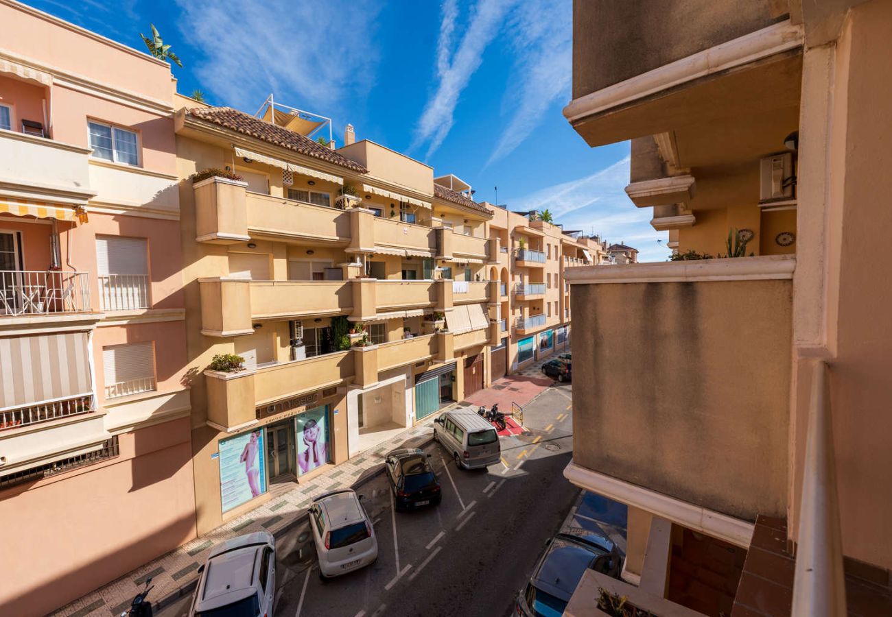 Ferienwohnung in Nerja - Torrecilla Urban Beach Nerja: Moderne Ferienwohnung mit Dachpool