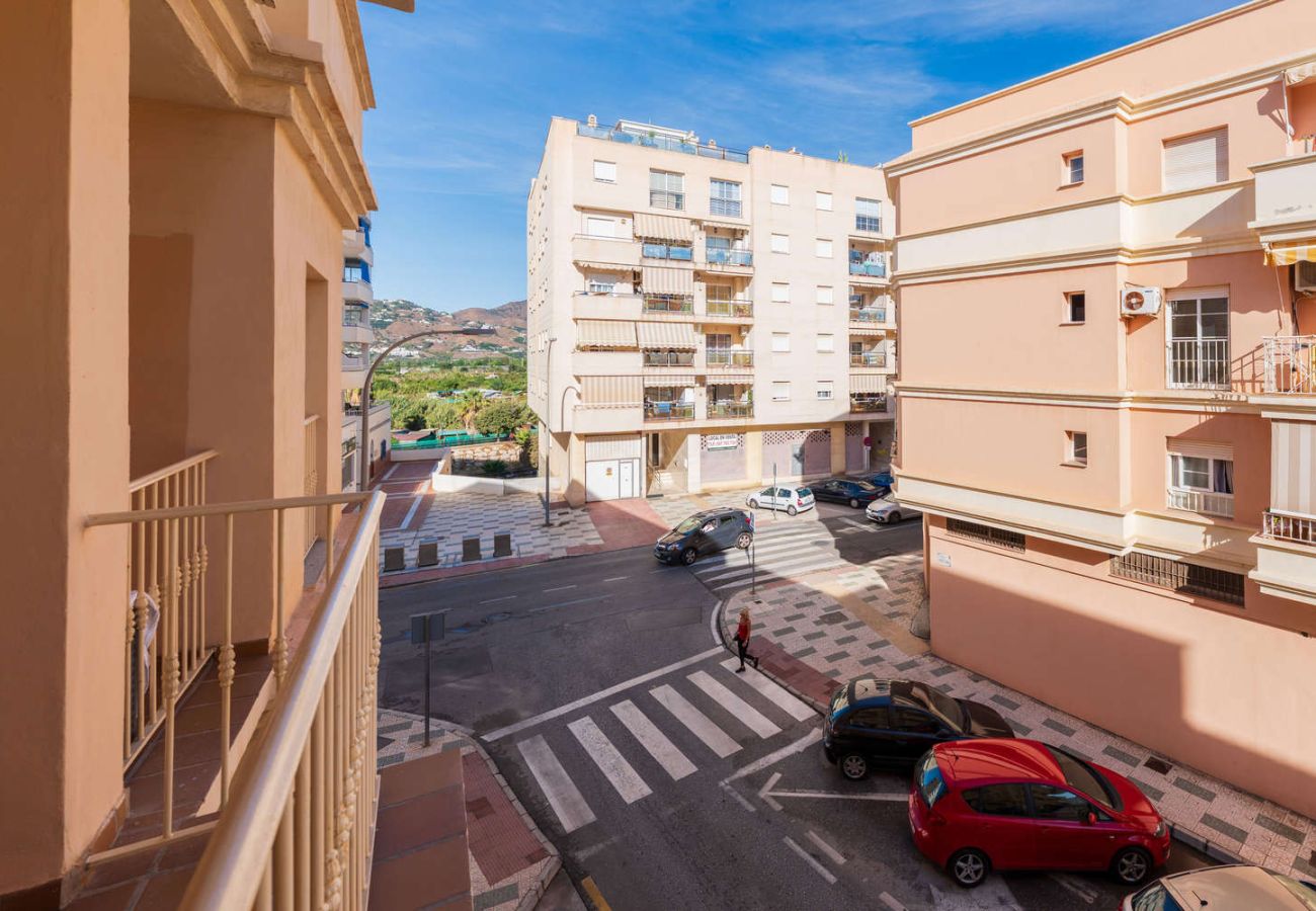 Ferienwohnung in Nerja - Torrecilla Urban Beach Nerja: Moderne Ferienwohnung mit Dachpool