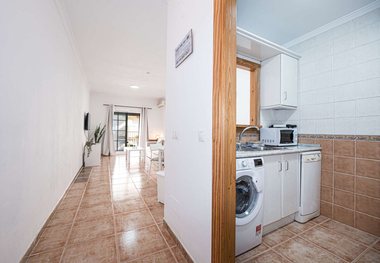 Ferienwohnung in Nerja - Torrecilla Urban Beach Nerja: Moderne Ferienwohnung mit Dachpool