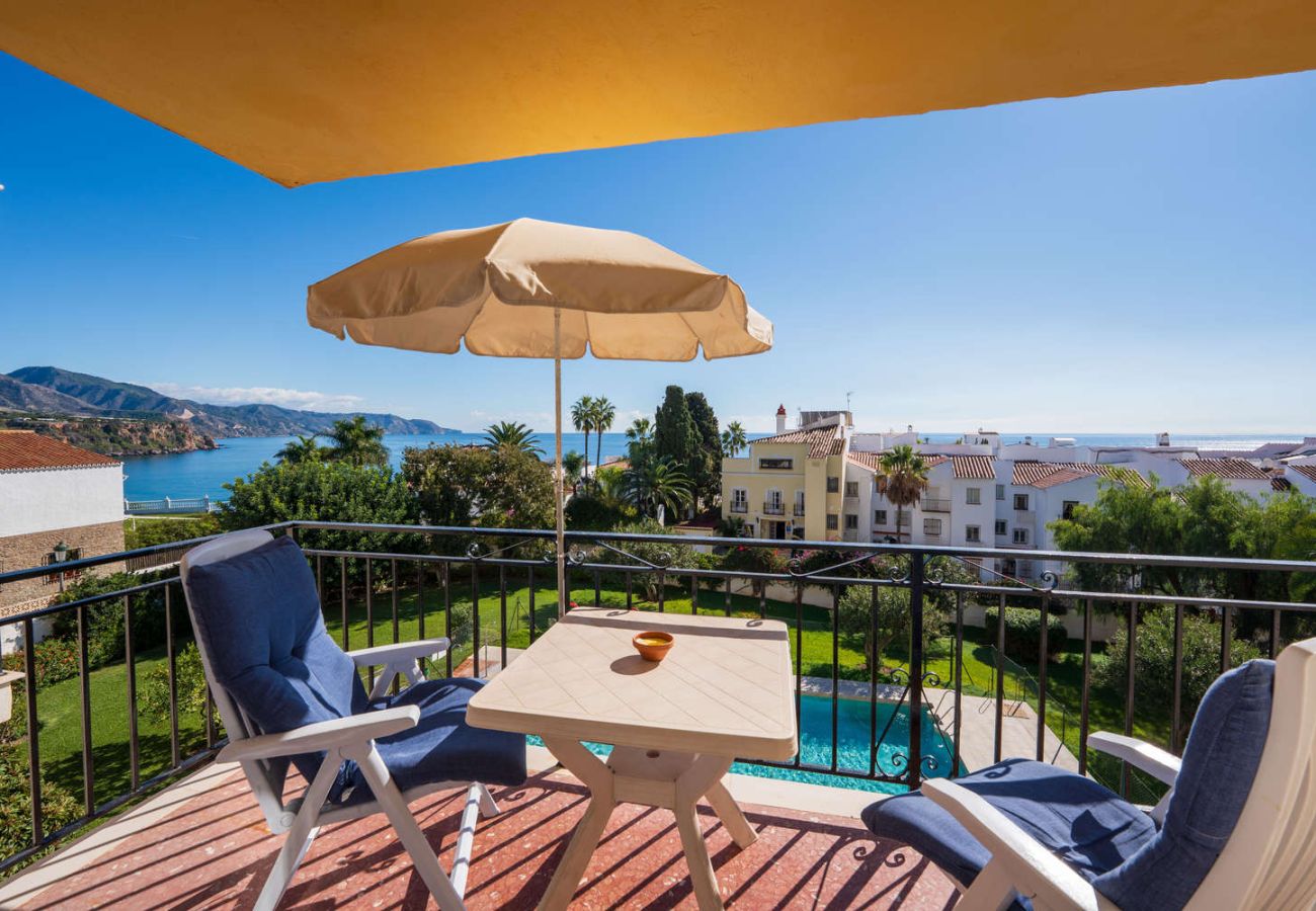 Privater Balkon der Ferienwohnung Acapulco 18 mit Meerblick