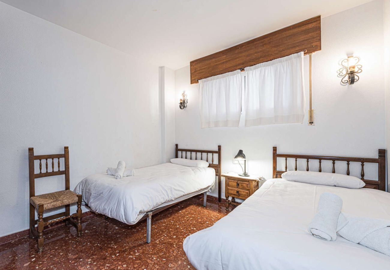 Zimmer mit zwei Einzelbetten, ideal für Familien in Nerja