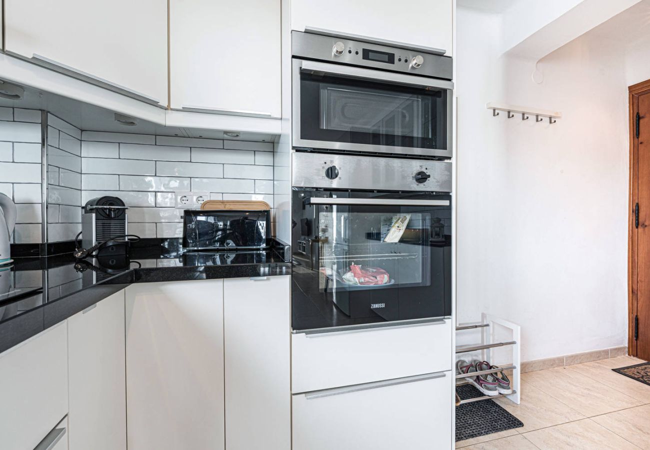 Voll ausgestattete Küche in Ferienwohnung