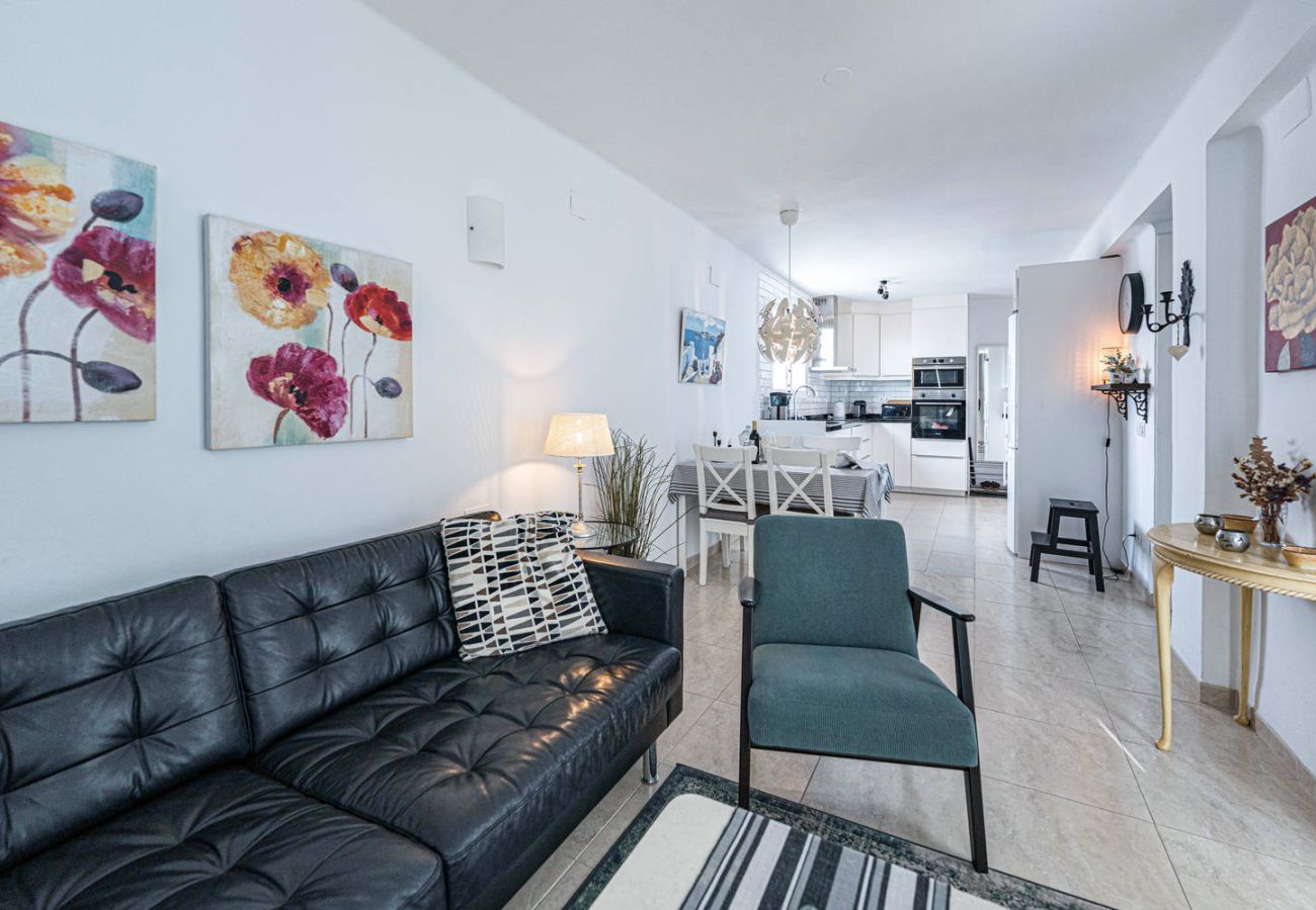 Helles und geräumiges Wohnzimmer in Nerja