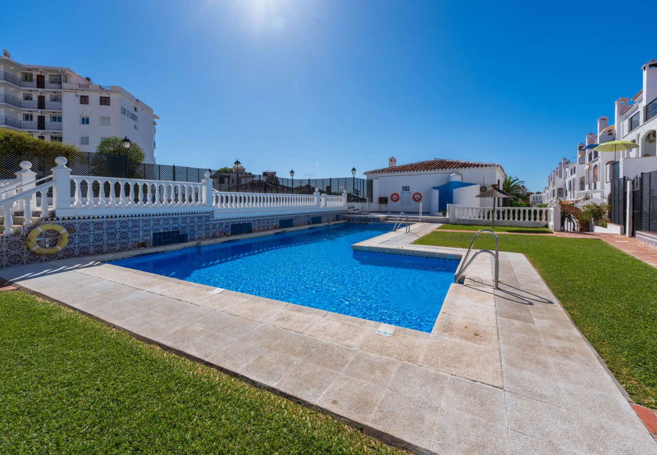 Ferienwohnung in Nerja - Casa Lena Verano Azul Nerja: Familien-Duplex mit Meerblick
