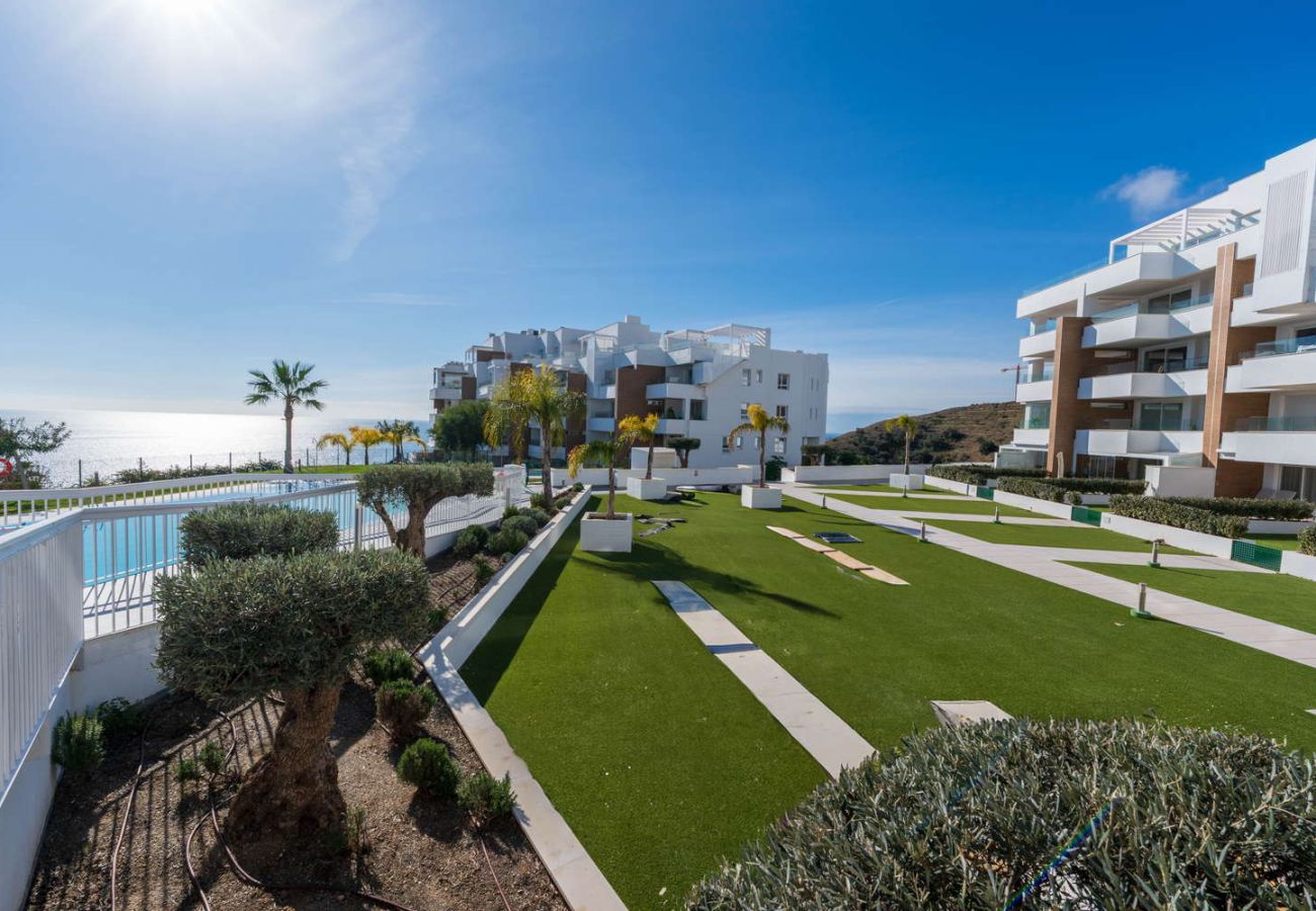 Ferienwohnung in Torrox Costa - Isea Calaceite 1111: Luxus-Apartment mit Meer- und Poolblick