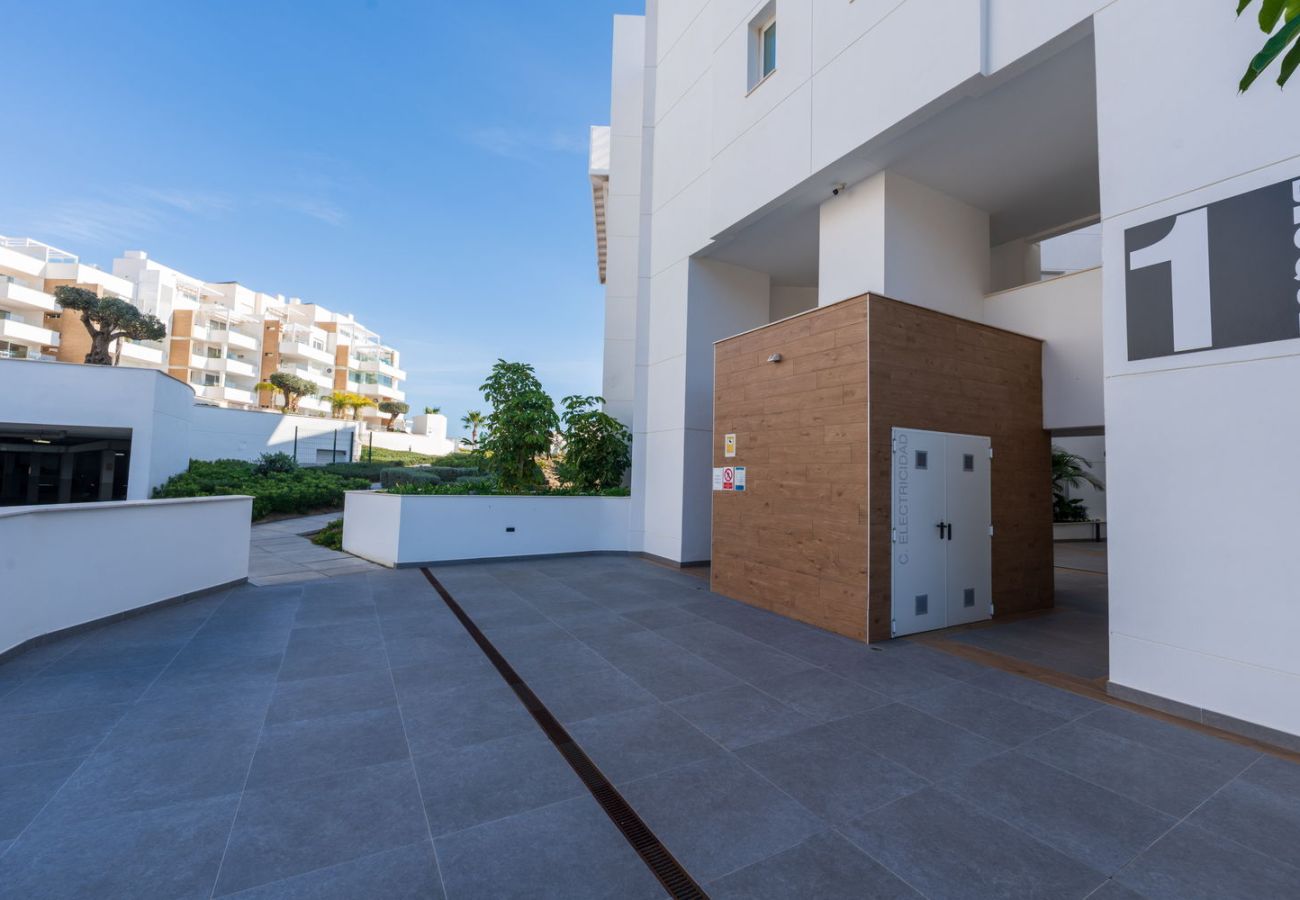 Ferienwohnung in Torrox Costa - Isea Calaceite 1111: Luxus-Apartment mit Meer- und Poolblick