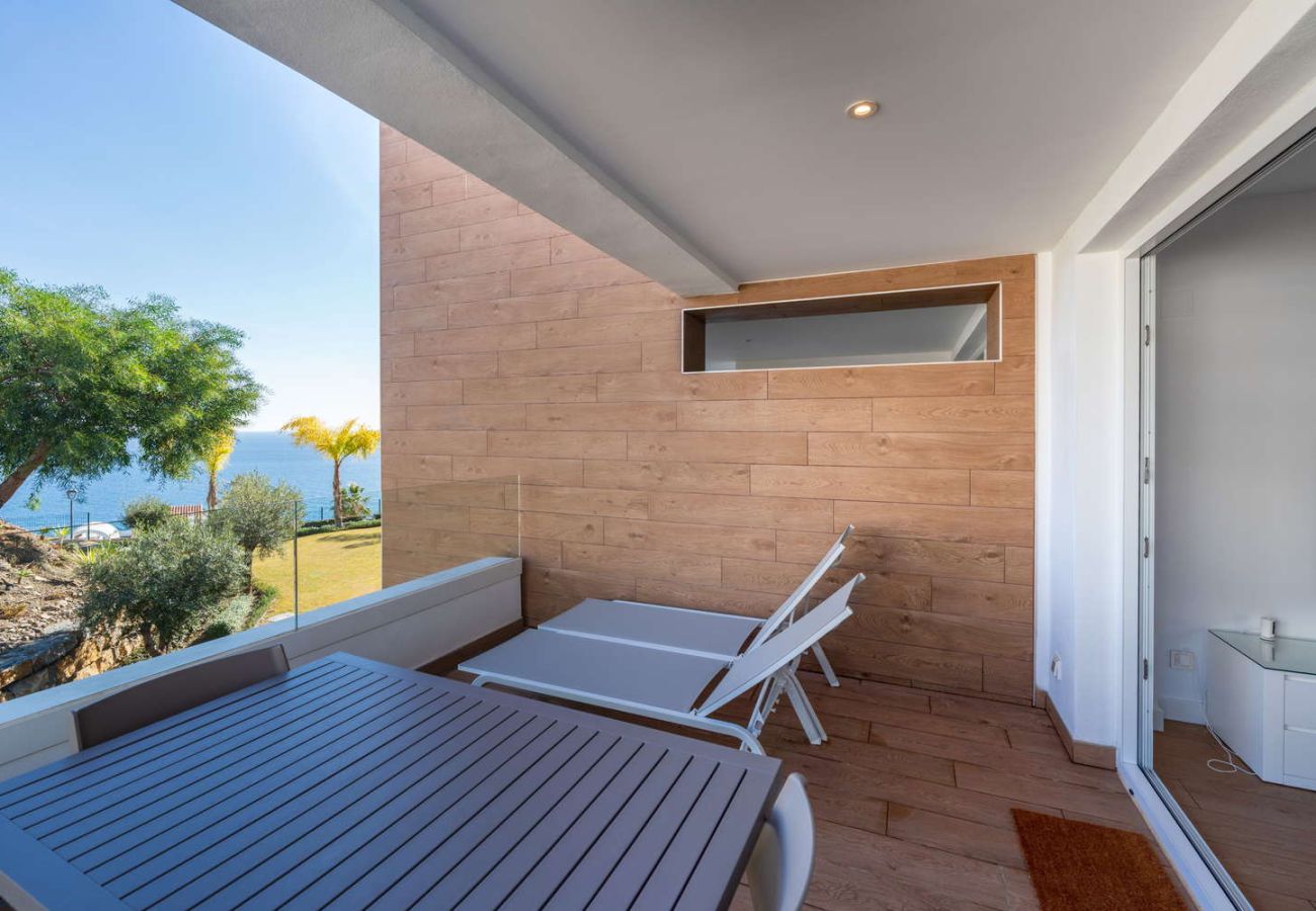 Ferienwohnung in Torrox Costa - Isea Calaceite 1111: Luxus-Apartment mit Meer- und Poolblick