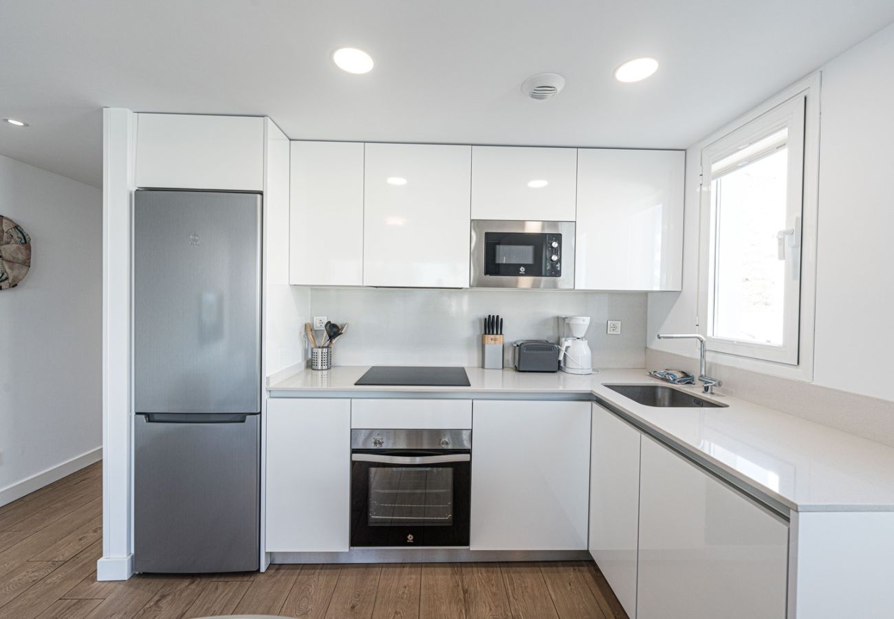 Ferienwohnung in Torrox Costa - Isea Calaceite 1111: Luxus-Apartment mit Meer- und Poolblick