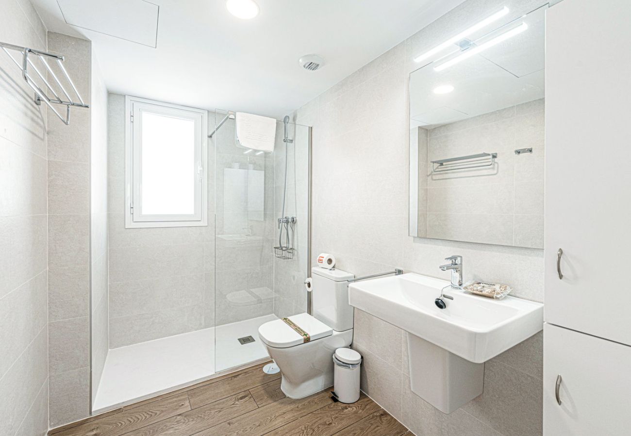 Ferienwohnung in Torrox Costa - Isea Calaceite 1111: Luxus-Apartment mit Meer- und Poolblick