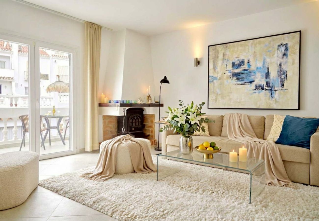 Doppelhaushälfte in Nerja - Casa Lavanda – Ferienhaus in Nerja mit Meerblick und Pool