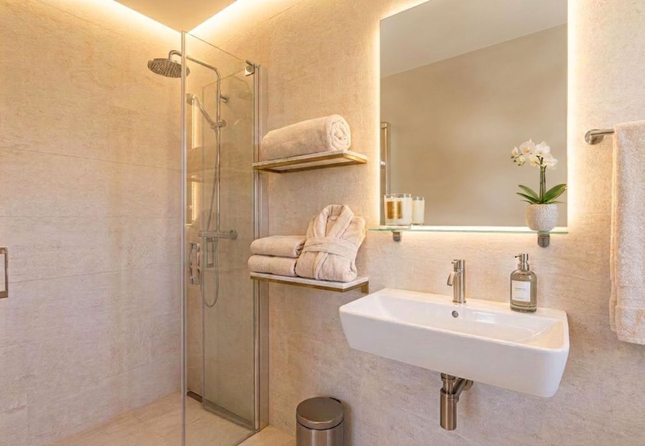 Doppelhaushälfte in Nerja - Casa Lavanda – Ferienhaus in Nerja mit Meerblick und Pool