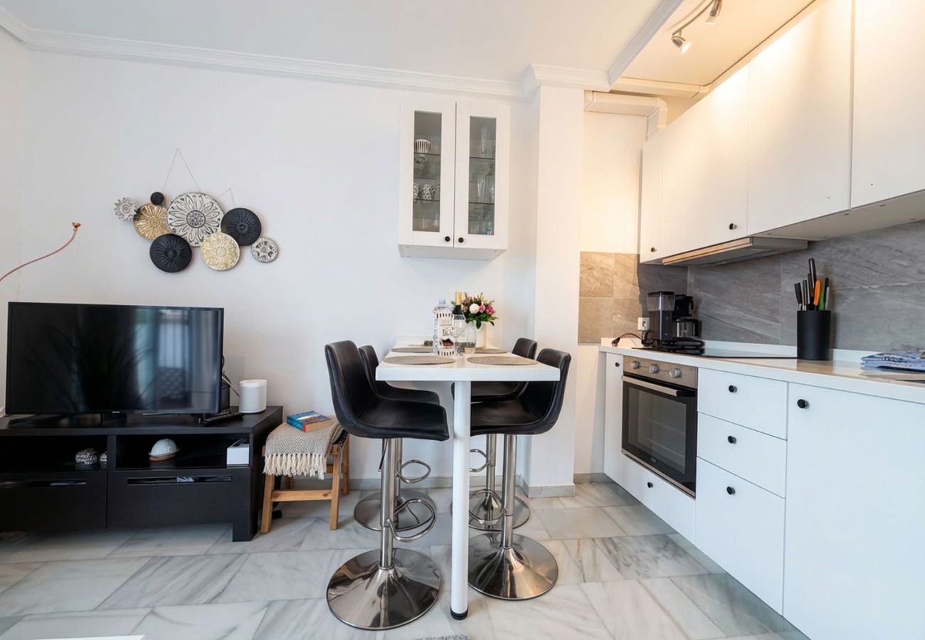 Ferienwohnung in Nerja - Ferienwohnung Casa Monica in Verano Azul: Meerblick und Dach-Solarium