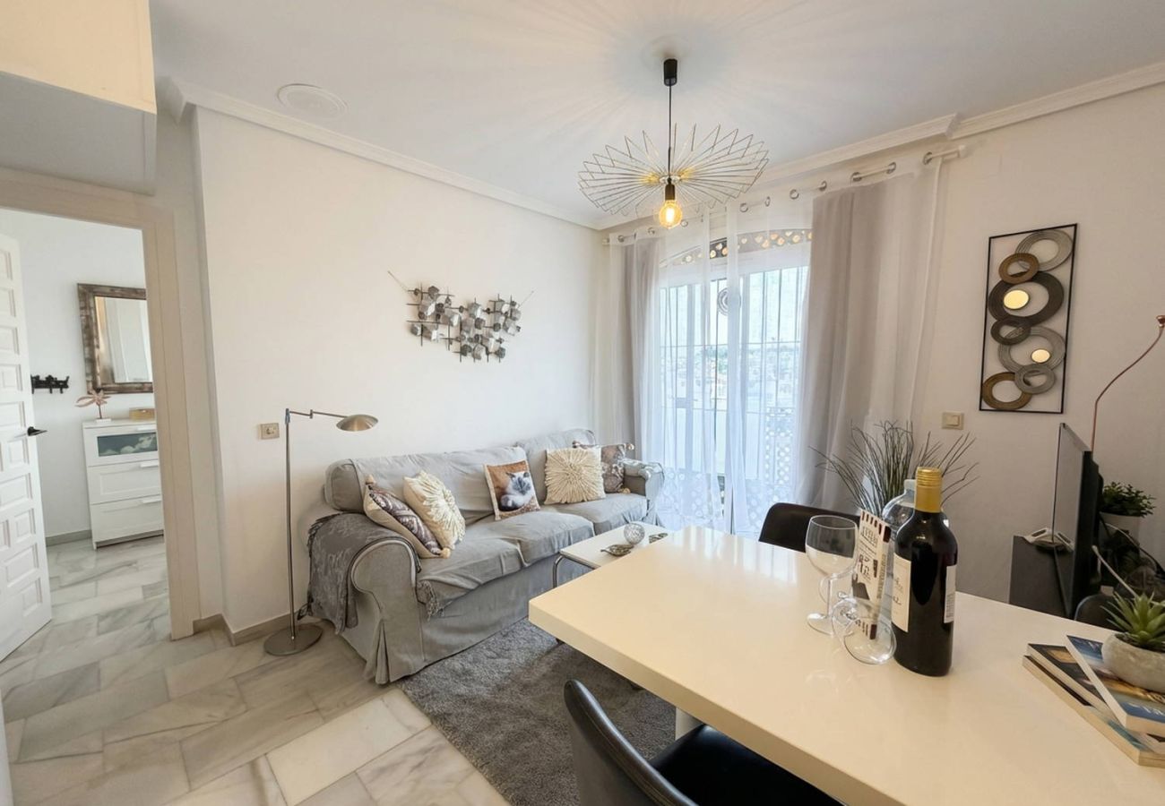 Ferienwohnung in Nerja - Ferienwohnung Casa Monica in Verano Azul: Meerblick und Dach-Solarium