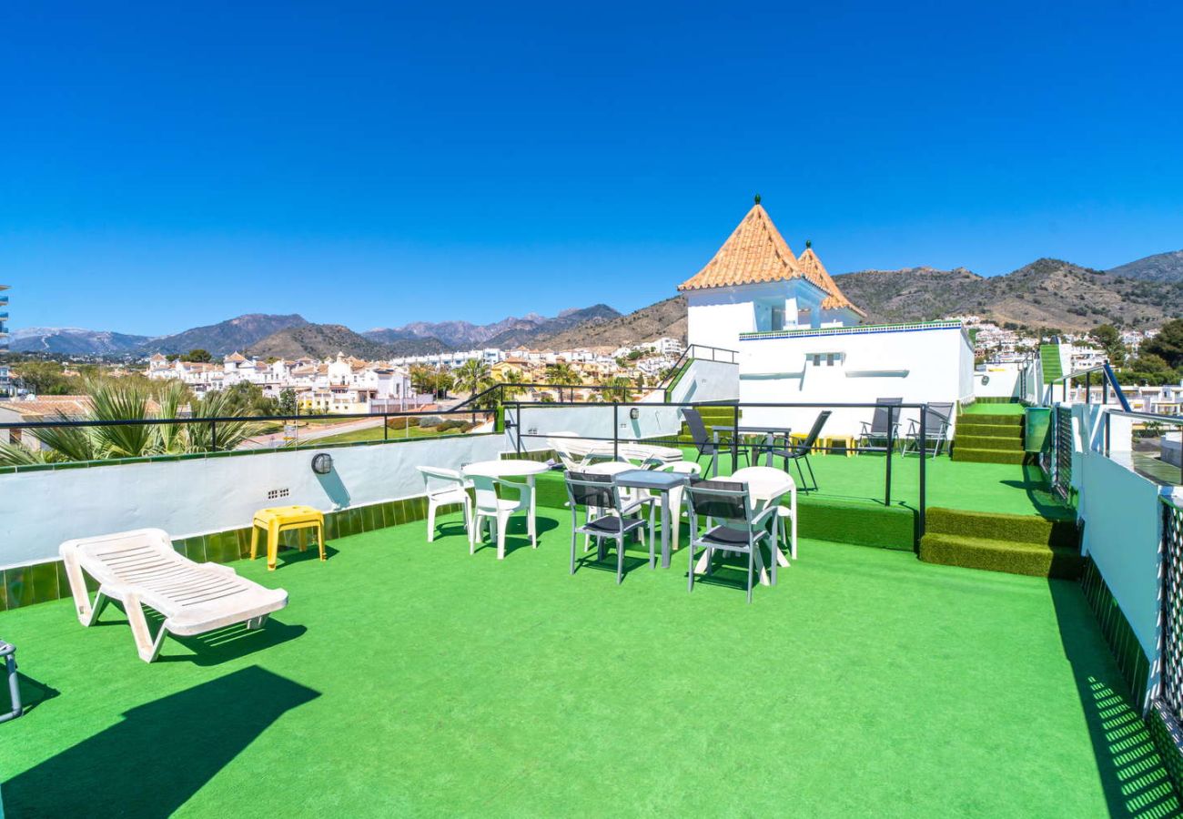Ferienwohnung in Nerja - Ferienwohnung Casa Monica in Verano Azul: Meerblick und Dach-Solarium