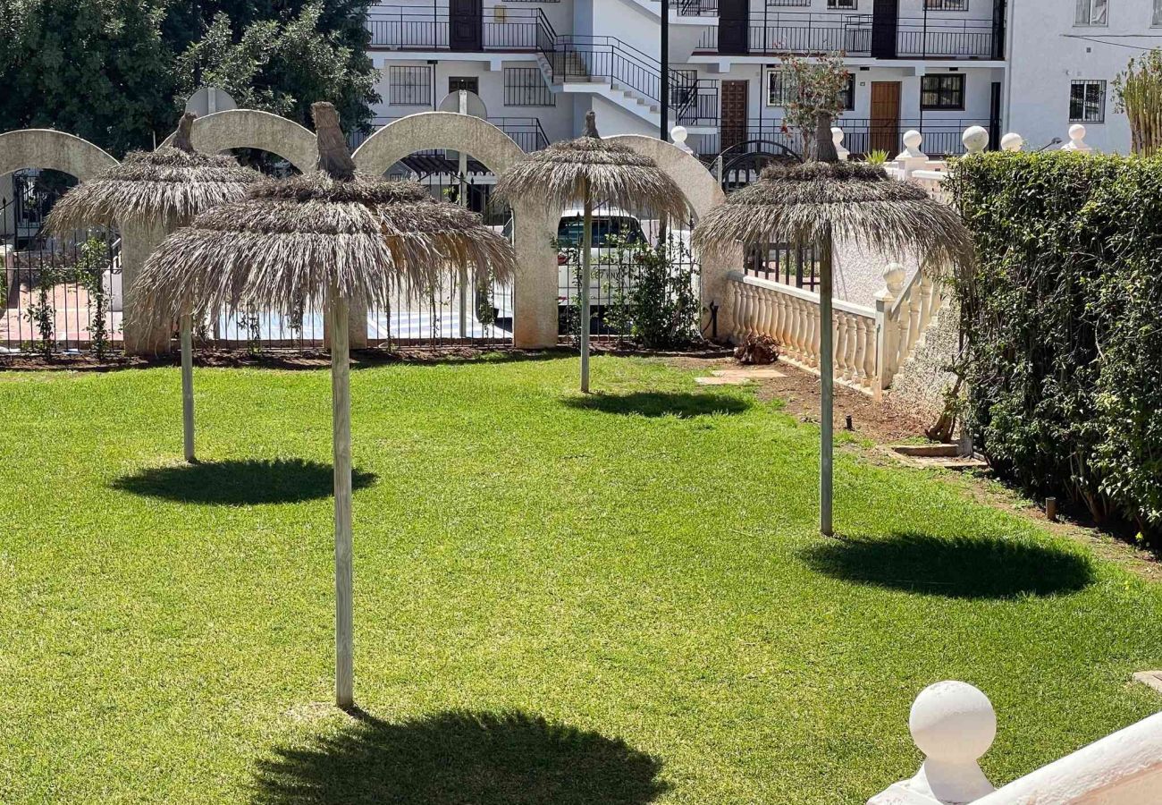 Ferienwohnung in Nerja - Ferienwohnung Casa Monica in Verano Azul: Meerblick und Dach-Solarium