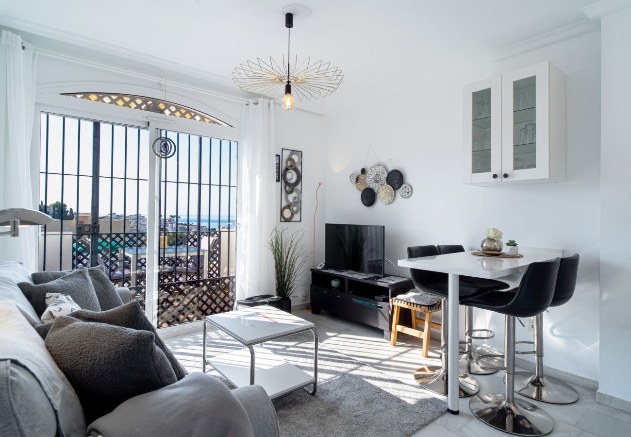 Ferienwohnung in Nerja - Ferienwohnung Casa Monica in Verano Azul: Meerblick und Dach-Solarium