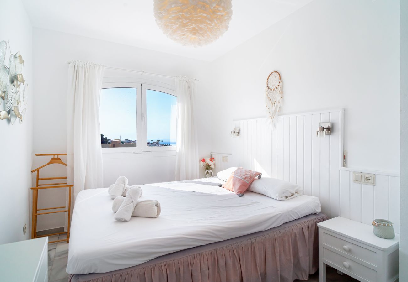 Ferienwohnung in Nerja - Ferienwohnung Casa Monica in Verano Azul: Meerblick und Dach-Solarium