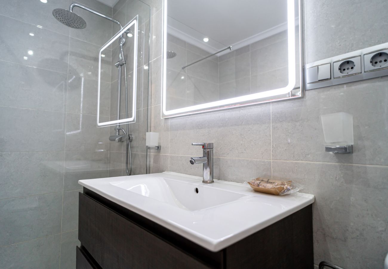 Ferienwohnung in Nerja - Appartamento Tropicana 6C a Nerja con Vista Mare