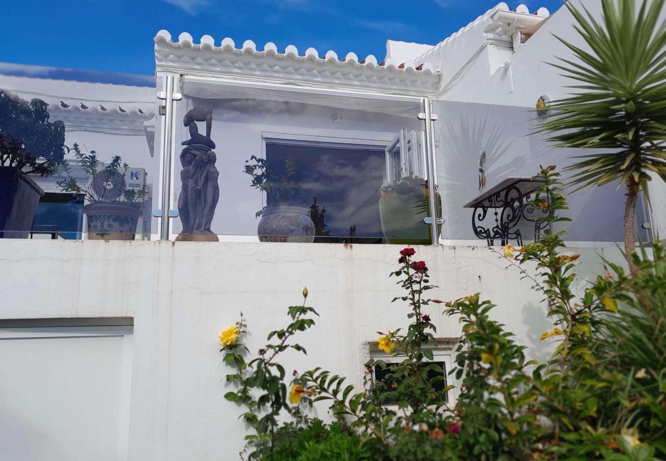 Doppelhaushälfte in Nerja - Tropicana 6C - Reihenhaus für 4 Personen in Nerja mit Terrasse und Grill