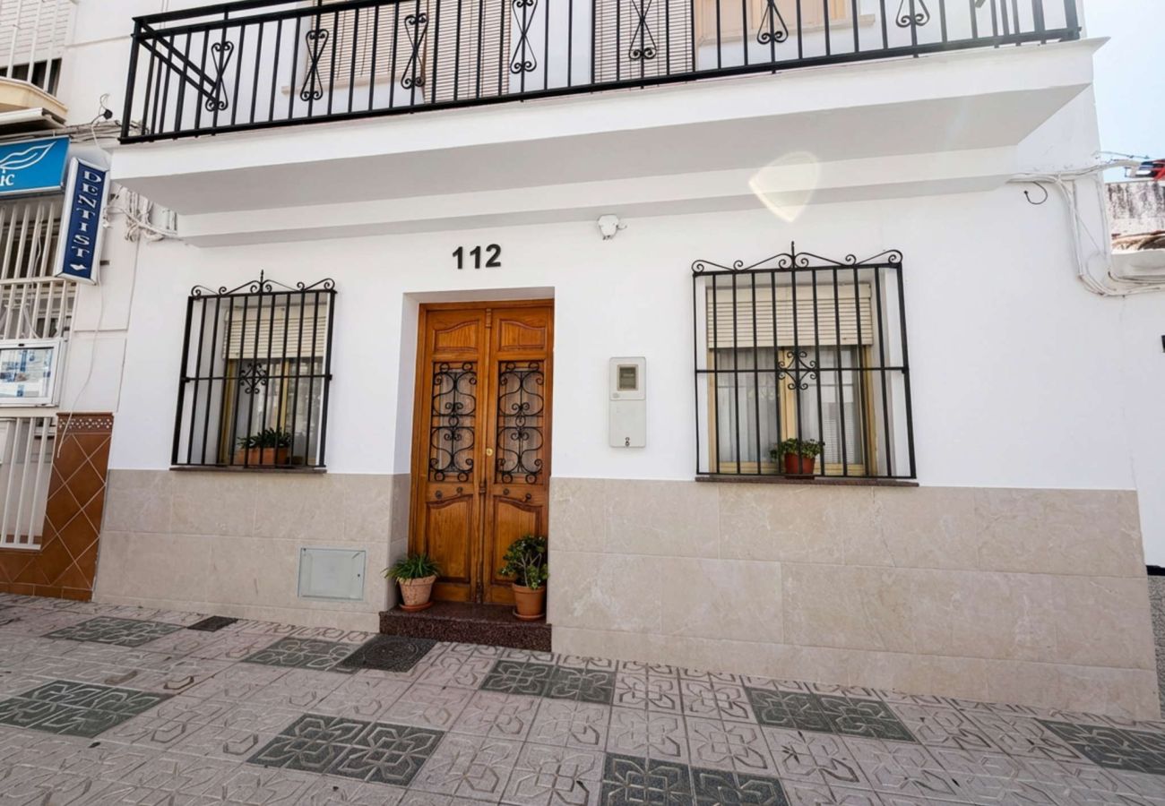 Doppelhaushälfte in Nerja - Casa Chica: Ferienhaus mit privater Dachterrasse in der Calle Cristo, Nerja
