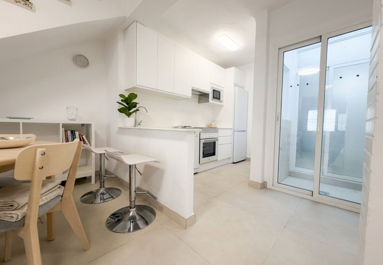 Doppelhaushälfte in Nerja - Casa Chica: Ferienhaus mit privater Dachterrasse in der Calle Cristo, Nerja