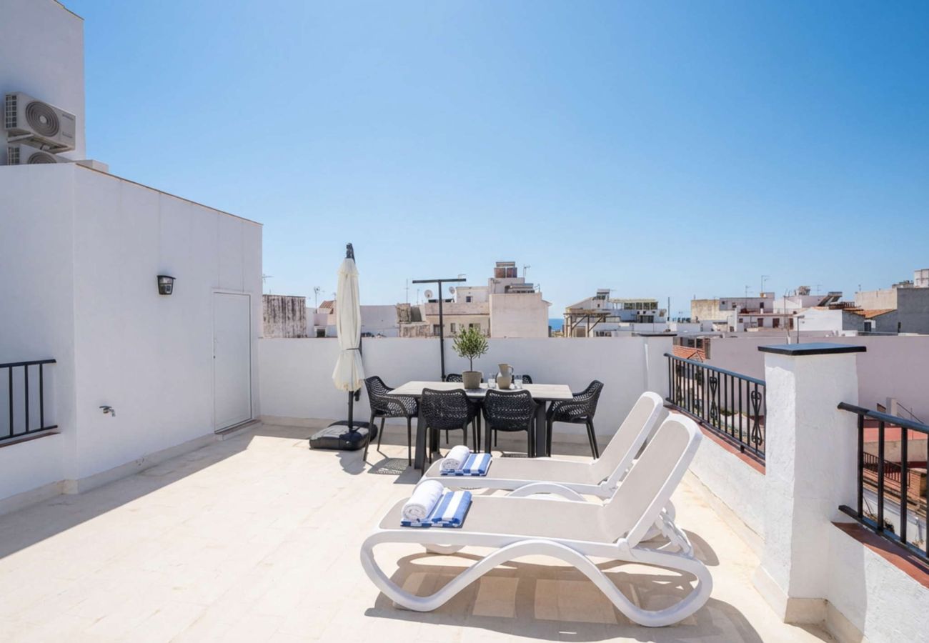 Doppelhaushälfte in Nerja - Casa Chica: Ferienhaus mit privater Dachterrasse in der Calle Cristo, Nerja