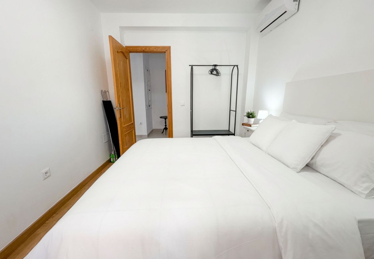 Doppelhaushälfte in Nerja - Casa Chica: Ferienhaus mit privater Dachterrasse in der Calle Cristo, Nerja