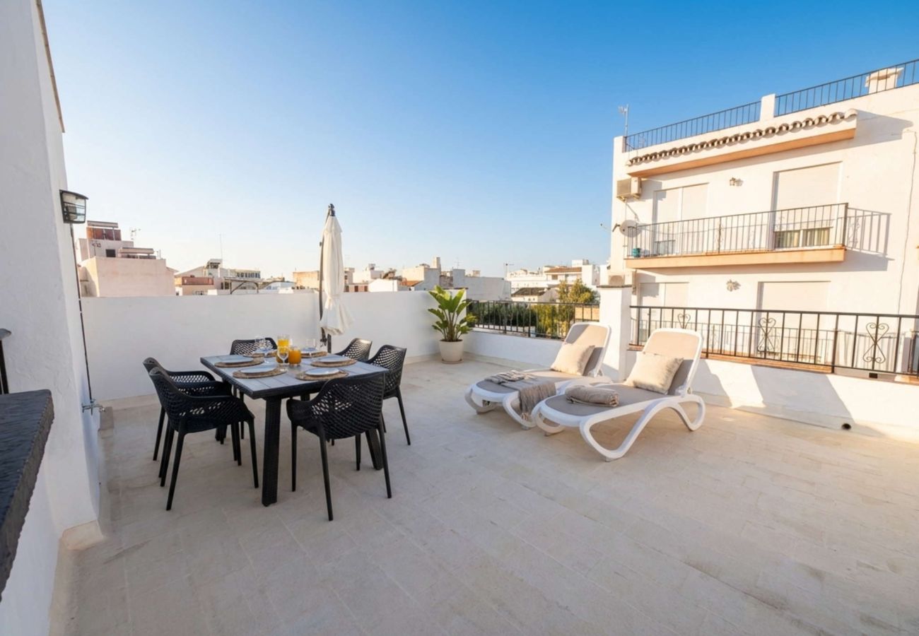 Doppelhaushälfte in Nerja - Casa Chica: Ferienhaus mit privater Dachterrasse in der Calle Cristo, Nerja