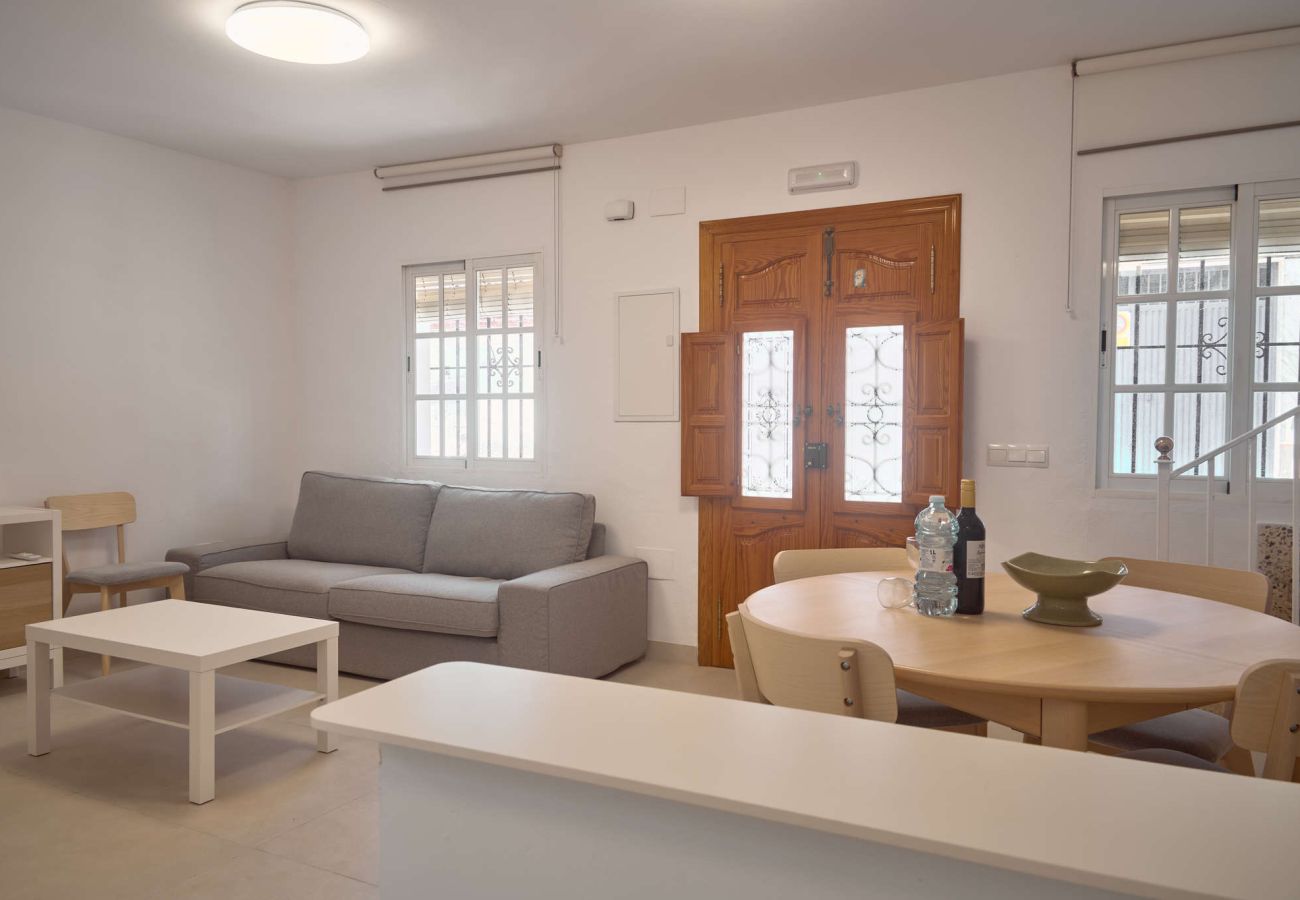 Doppelhaushälfte in Nerja - Casa Chica: Ferienhaus mit privater Dachterrasse in der Calle Cristo, Nerja