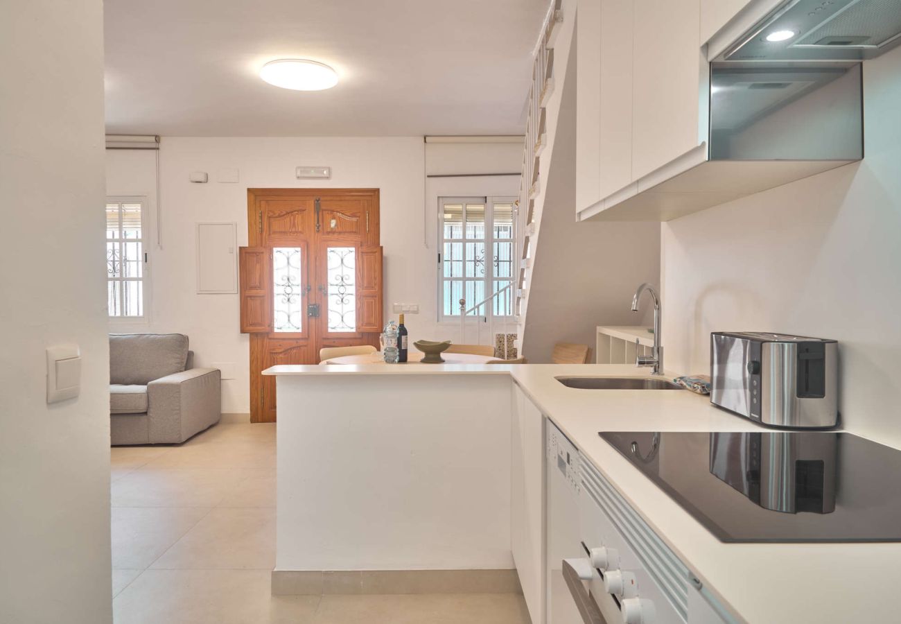 Doppelhaushälfte in Nerja - Casa Chica: Ferienhaus mit privater Dachterrasse in der Calle Cristo, Nerja