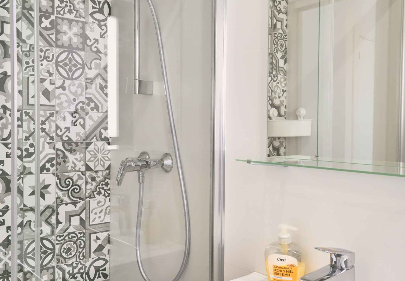 Ferienwohnung in Nerja - Penthouse Balcón del Mar D4: 3 Terrassen & Beheizter Pool