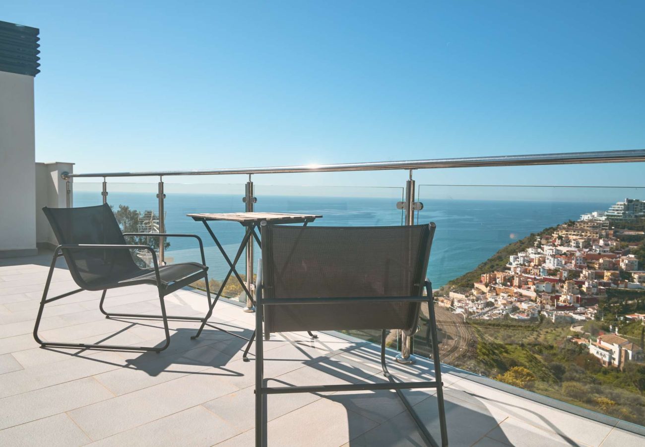 Ferienwohnung in Nerja - Penthouse Balcón del Mar D4: 3 Terrassen & Beheizter Pool