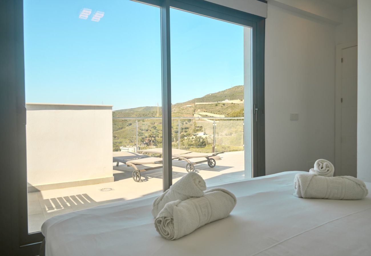 Ferienwohnung in Nerja - Penthouse Balcón del Mar D4: 3 Terrassen & Beheizter Pool