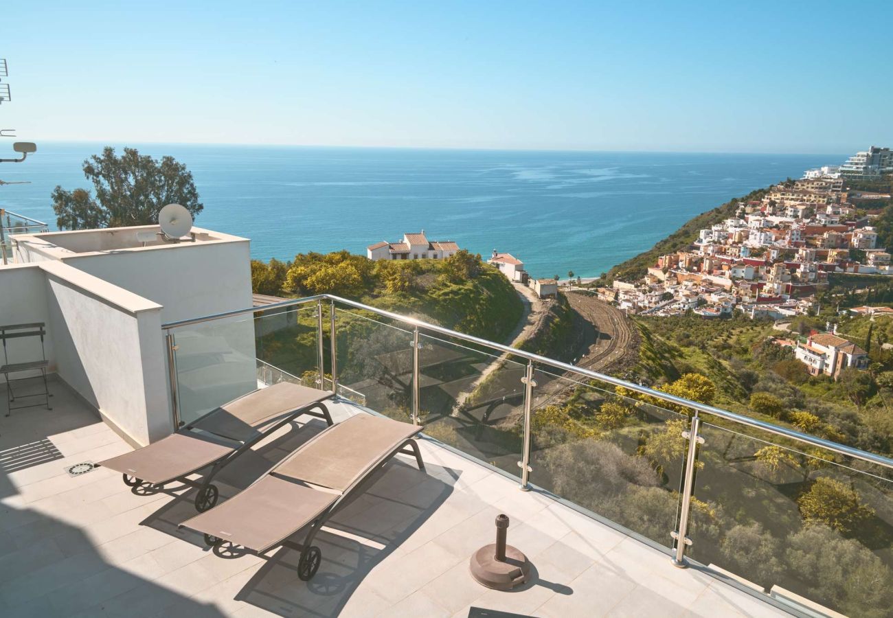 Ferienwohnung in Nerja - Penthouse Balcón del Mar D4: 3 Terrassen & Beheizter Pool