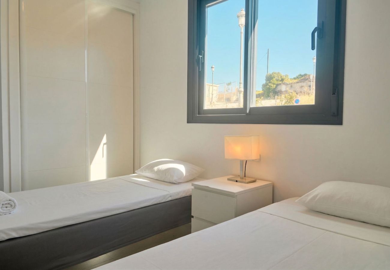 Ferienwohnung in Nerja - Penthouse Balcon del Mar D4: 3 Terrassen & Beheizter Pool in Nerja